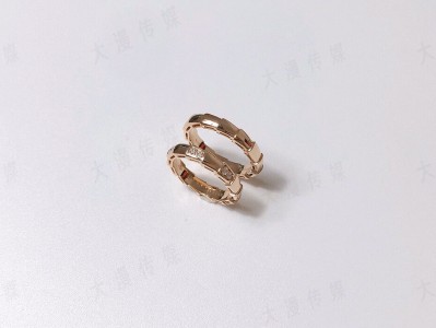 BVLGARI 宝格丽蛇戒 现货 男女同款 可做情侣对戒