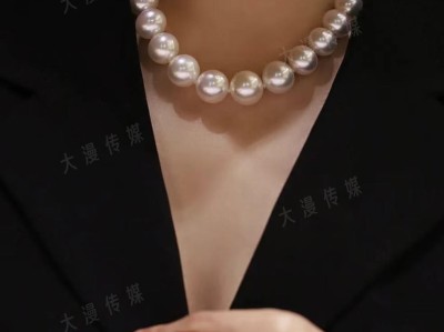 温润细腻的珍珠是女人优雅的开始