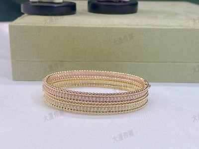 VCA 露珠边满钻手镯